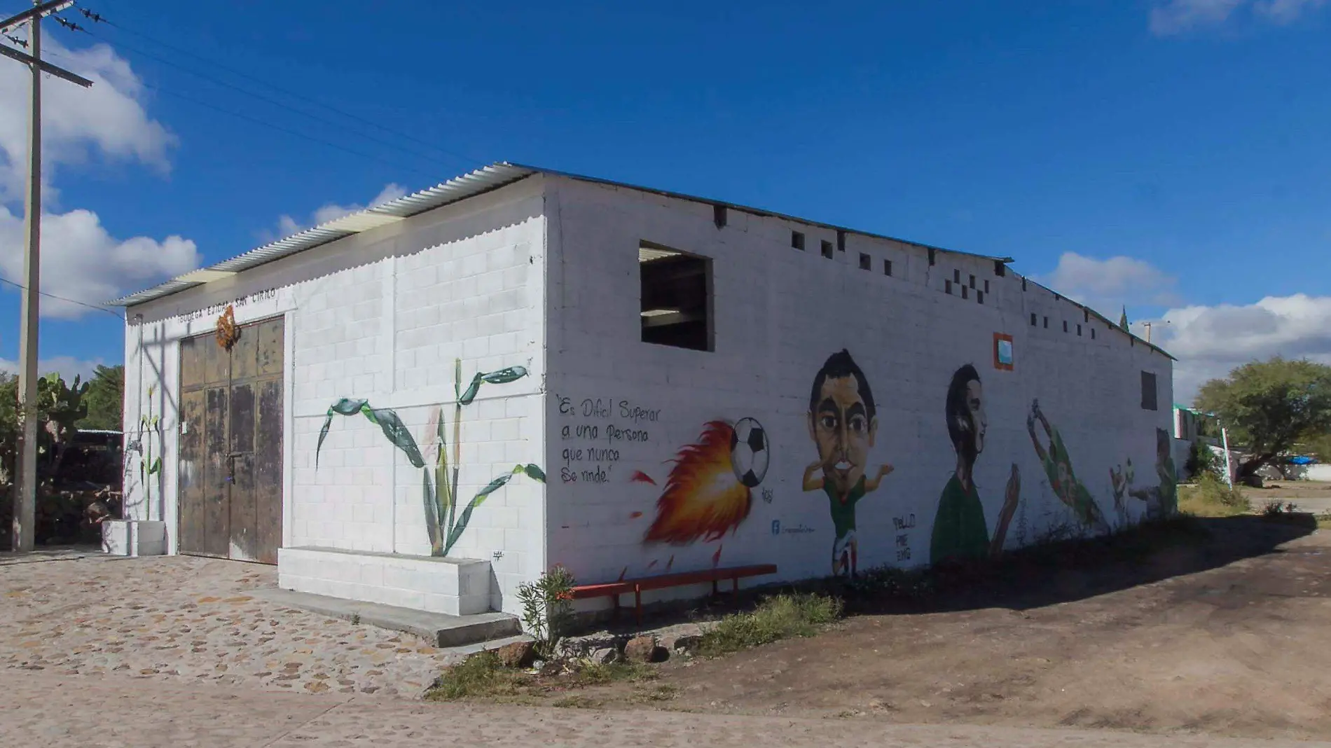 Ejidatarios de San Cirilo crearon un mural que busca inspirar a los jóvenes.  Foto César Ortiz  El Sol de San Juan del Río.